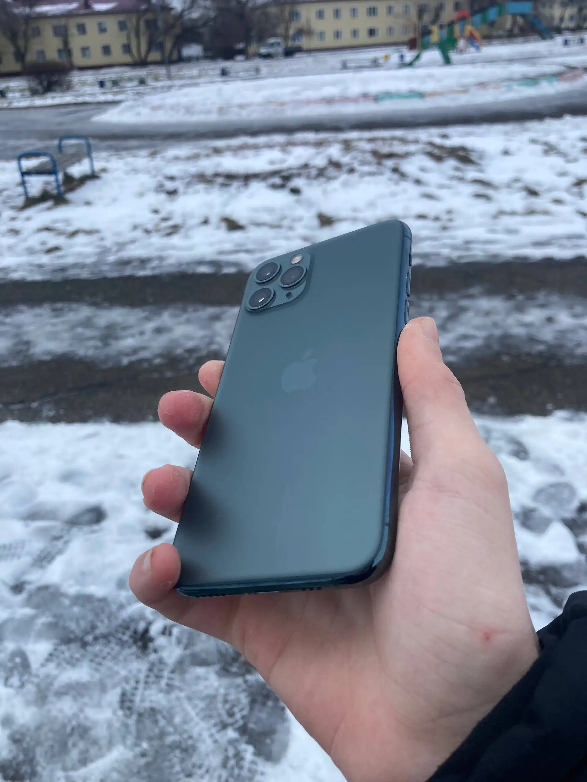 Продам iPhone 11 Pro 64гб