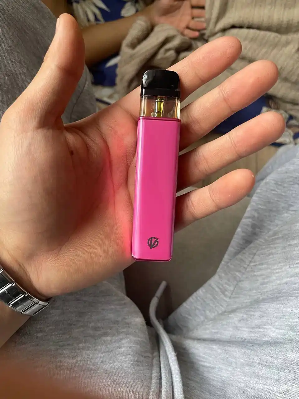 Кухонный стол и стулья в Омске