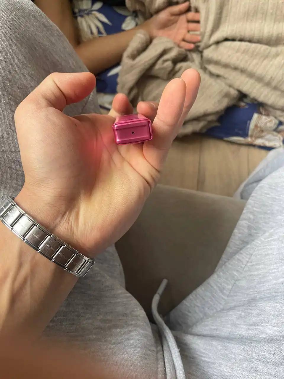 Кухонный стол и стулья в Омске