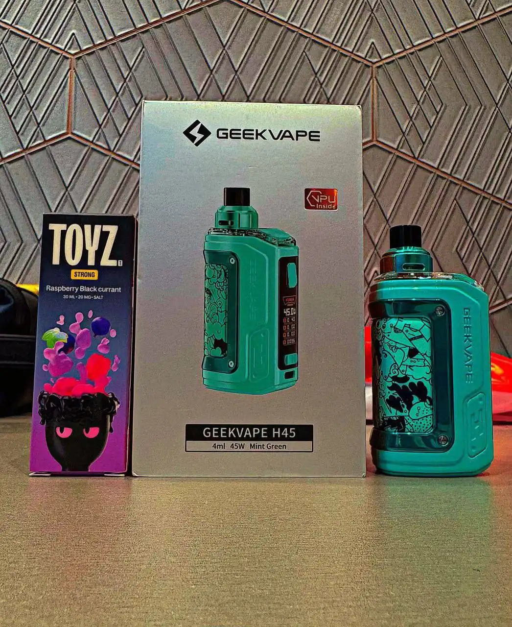 Продажа товара с жижей (половина)