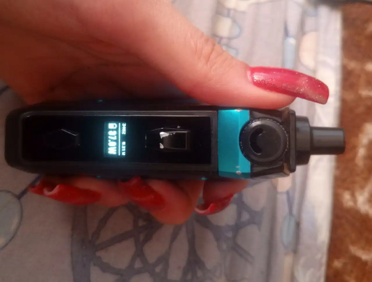 Аегис le с потёртостями, кнопки и экран работают