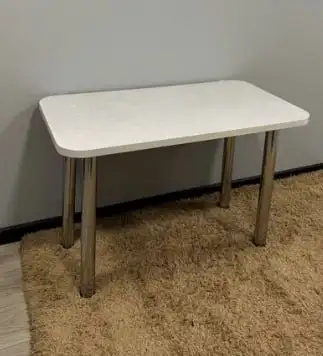 Стол с металлическими ножками - Мебель (Барахолка) в Омск