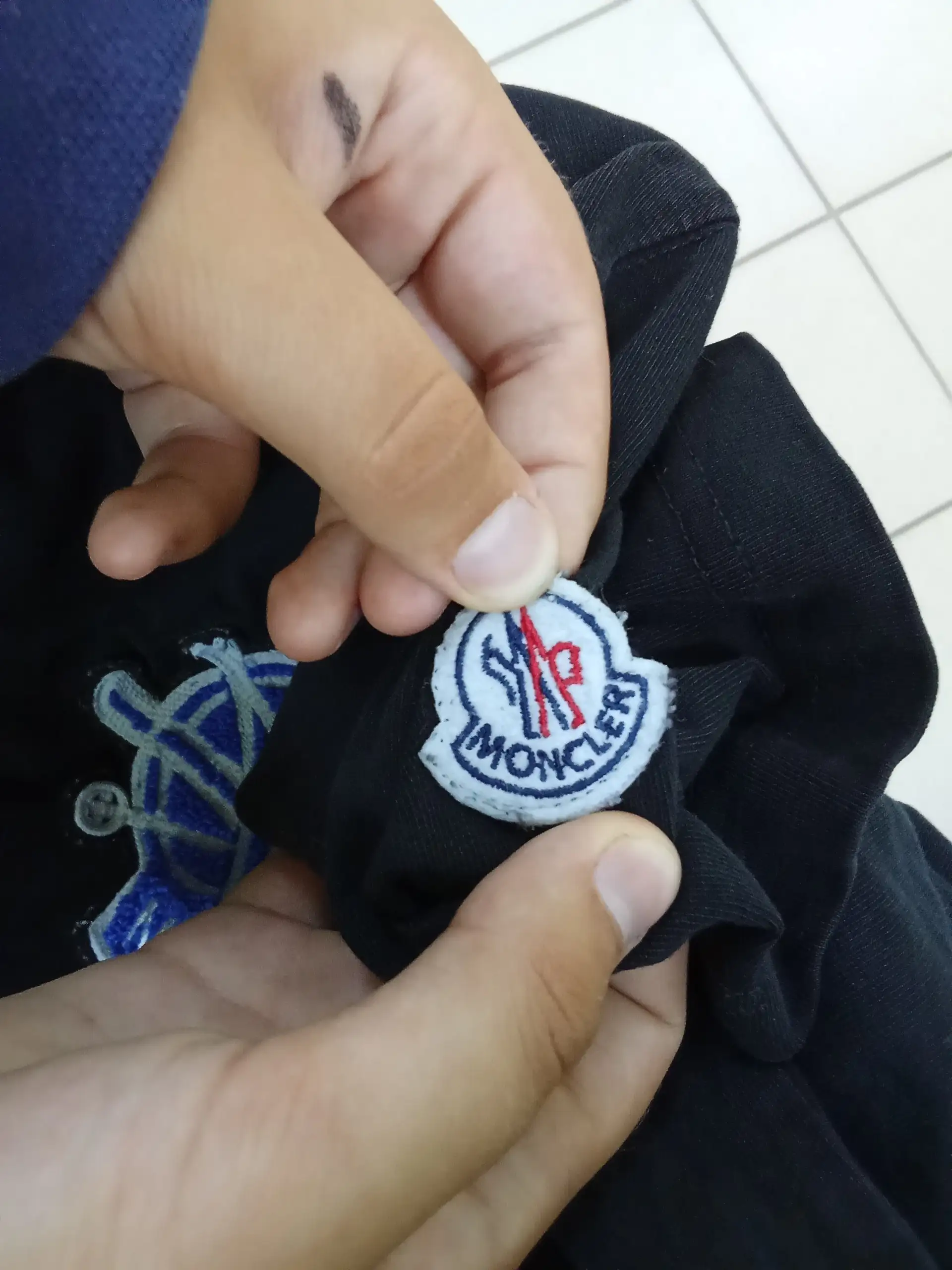 Футболка Moncler оригинал - Футболки (Одежда) в Омск