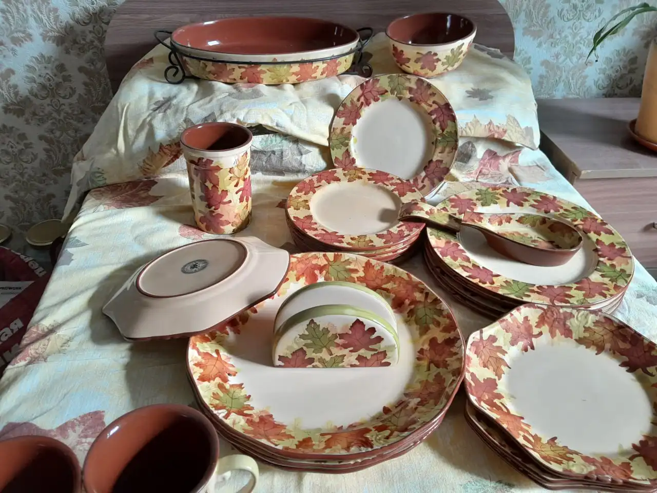 Продам коллекционный набор посуды производства Италия