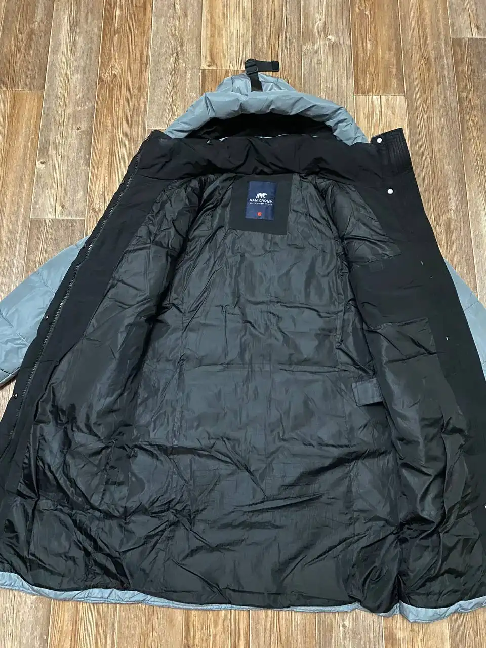 Зимний пуховик 44 размера - Верхняя одежда (Одежда) в Ангарск