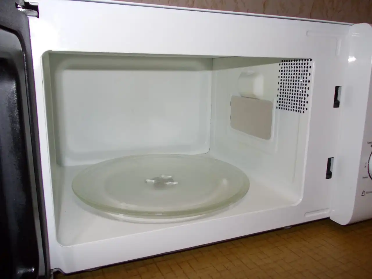 Продам микроволновую печь OLTO 20 литров - Кухонная техника (Электроника) в Иркутская область