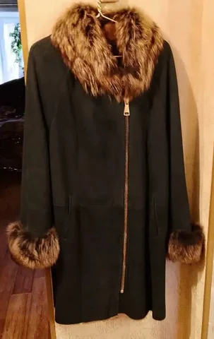 Продам дублёнку натуральную, одета один раз, цвет тёмно-зелёный, размер 54 - частное объявление в Иркутск