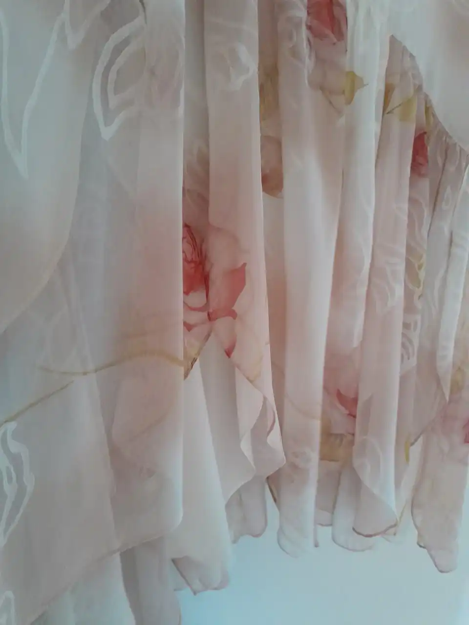 Продам юбку, палантины, брюки, шляпу - Женская одежда (Одежда) в Саянск