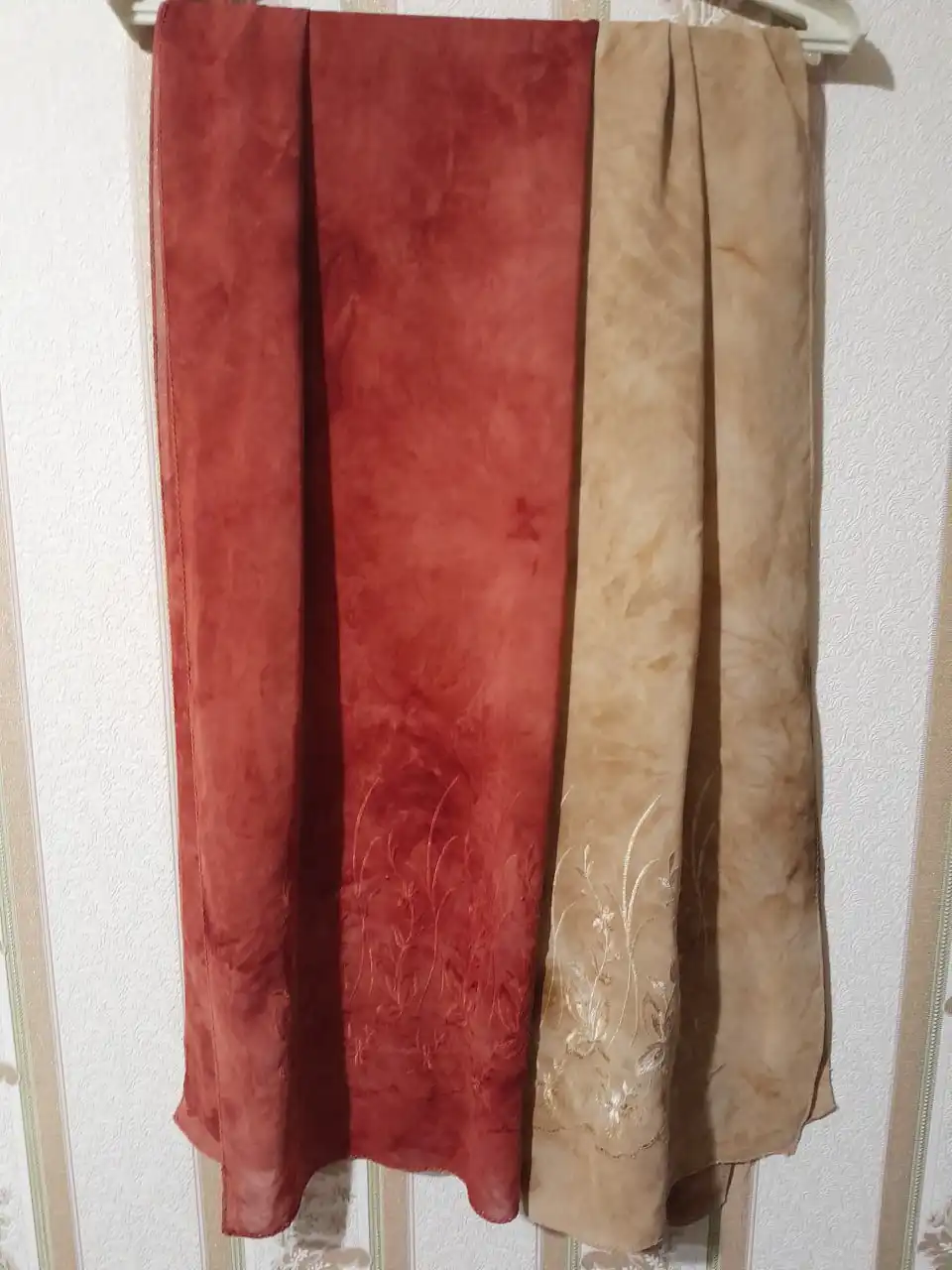 Продам юбку, палантины, брюки, шляпу - Женская одежда (Одежда) в Саянск