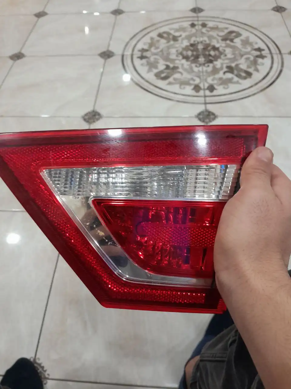 Продам задние фары от Lada Vesta - Автозапчасти (Запчасти) в Иркутская область