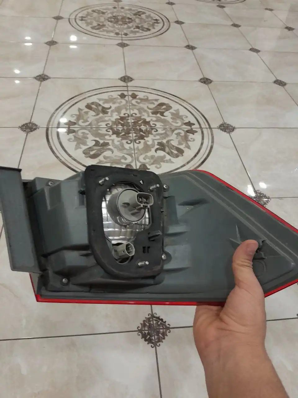 Продам задние фары от Lada Vesta - Автозапчасти (Запчасти) в Иркутская область