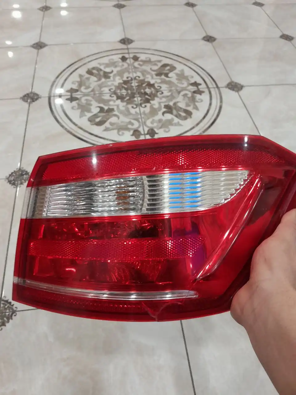 Продам задние фары от Lada Vesta - Автозапчасти (Запчасти) в Иркутская область