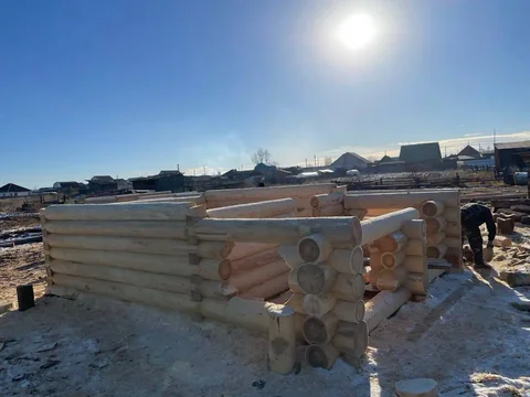 Сруб 6х4 с террасой ручной рубки из зимнего леса - Недвижимость в Хомутово