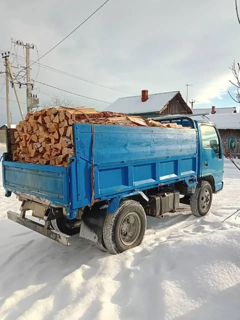 Услуги самосвалов, дрова, уголь, вывоз снега, аренда техники, сыпучие материалы - Аренда гаража в Иркутская область