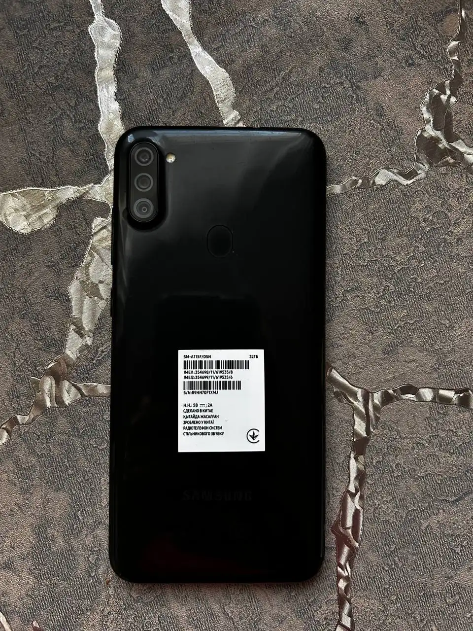 Продам Samsung Galaxy A11 32 ГБ черный - Смартфоны (Электроника) в Неизвестно