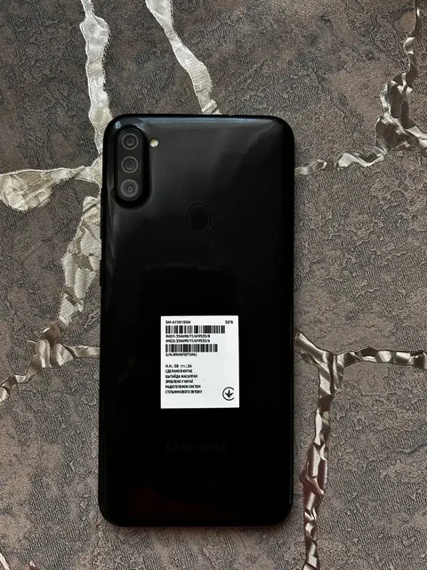 Продам Samsung Galaxy A11 32 ГБ черный - Смартфоны в Неизвестно
