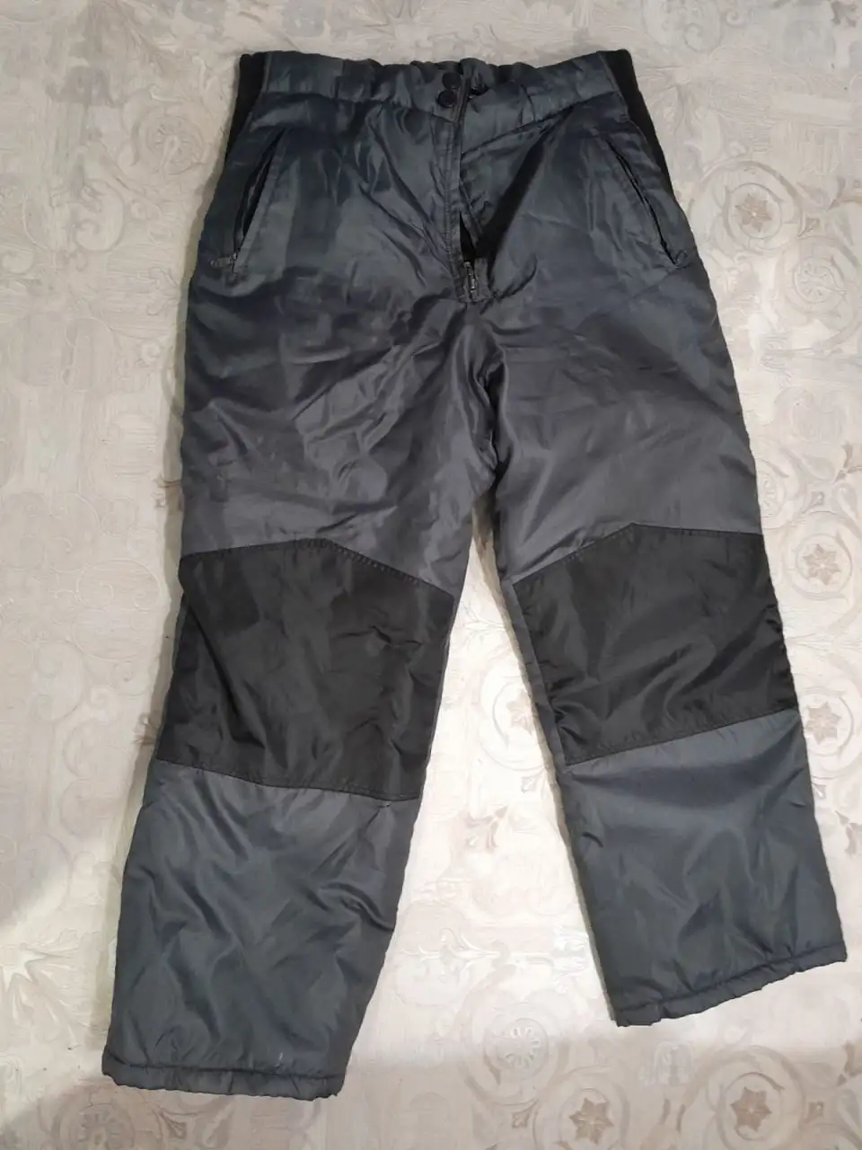 Продажа женской дублёнки, мужских штанов, пледов и одеял в Саянске - Одежда в Саянск