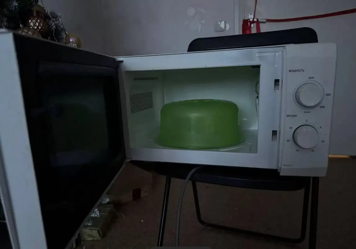 Микроволновка LG с неисправностью - Кухонная техника (Электроника) в Иркутская область