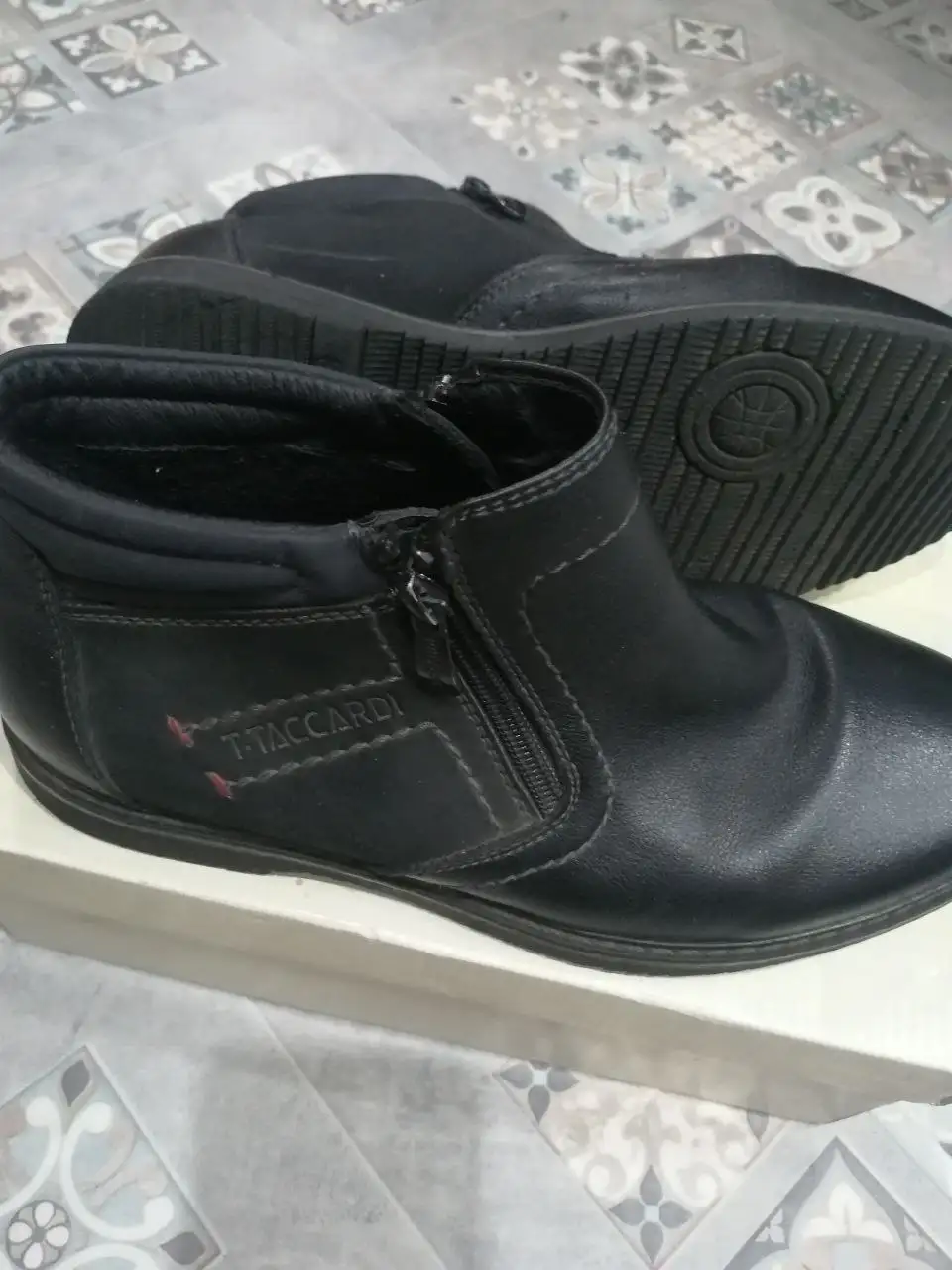 Продажа мужских ботинок размер 39 - Обувь (Одежда) в Черемхово