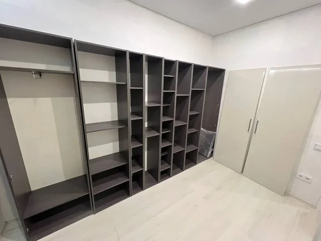 Продам стенку из стеллажей и шкафов - частное объявление в Южный Новоленино