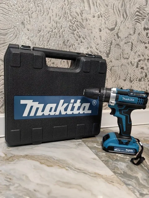 Продам шуруповерт Makita с набором инструментов - Наушники в Иркутск