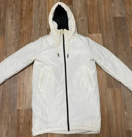 Весенний пуховик размер S - Костюмы в Ангарск