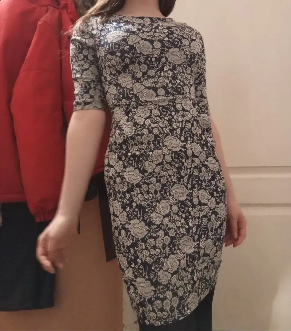 Платье с карманами размер 42-44 - Одежда в Иркутская область