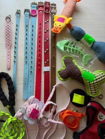 Продажа ошейников, поводков, шлеек и игрушек для собак - Товары для животных в Иркутская область