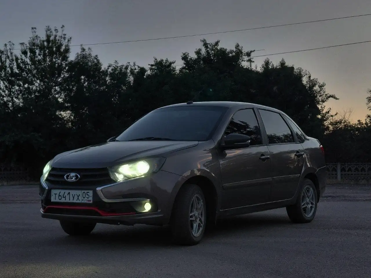 LADA Гранта 1.6 MT Luxe 2019 - Легковые автомобили (Авто) в Иркутск