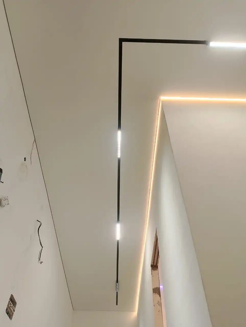 Услуги по монтажу натяжных потолков - Ремонт и строительство (Услуги) в Красноярск