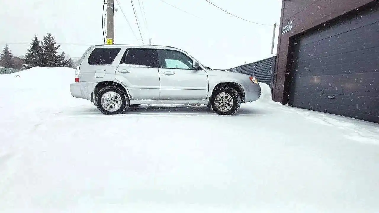 Subaru Forester 2.0 AT 2006 - Легковые автомобили (Авто) в Казань