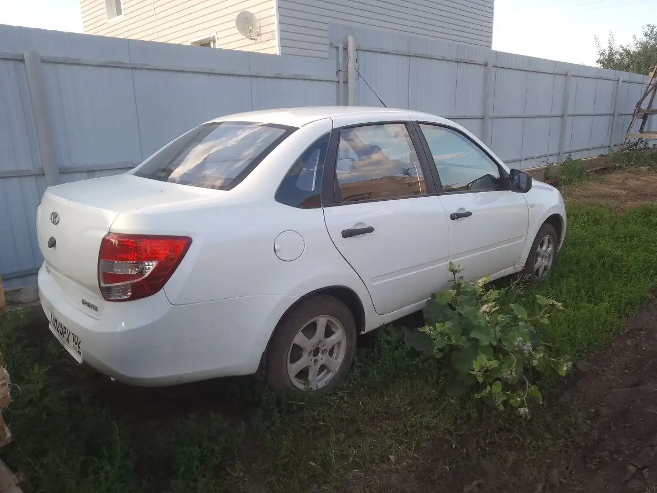 Продажа Лада Гранта в отличном состоянии - Легковые автомобили (Авто) в Уфа