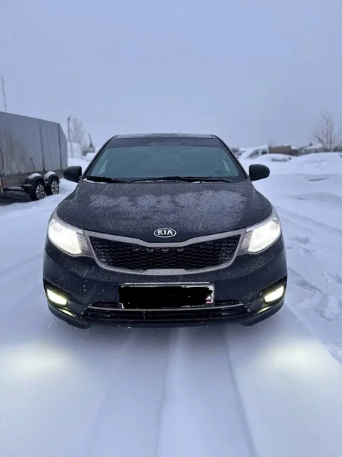 Kia Rio 2015 года выпуска - Мотоциклы в Нижнекамск