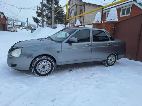 Продажа Lada Priora 2010 года в отличном состоянии - Мотоциклы в Набережные Челны