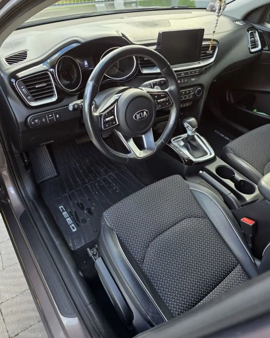 Продам Kia Ceed 2019 - Авто в Уфа