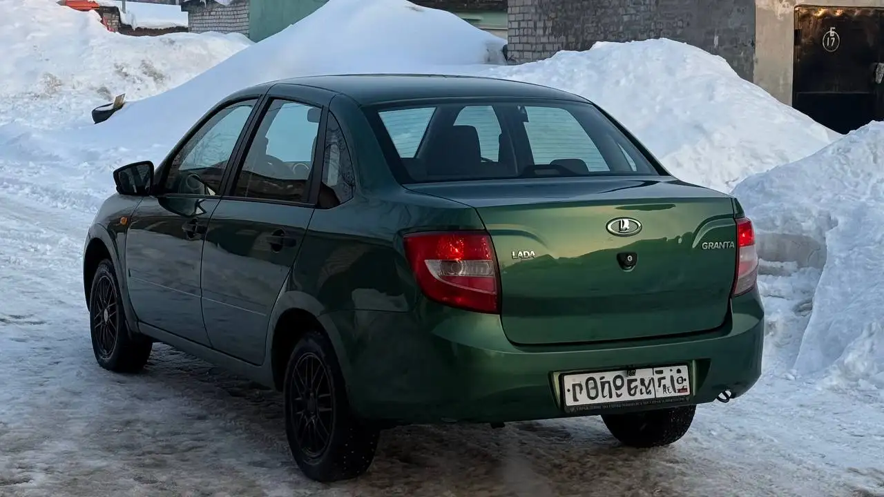 Продажа Lada Granta 2015 года в Стерлитамаке - Легковые автомобили (Авто) в Стерлитамак