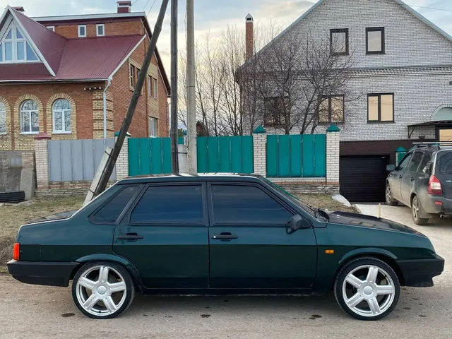 Продам автомобиль 99 2003 года выпуска - Шини та диски в Уфа