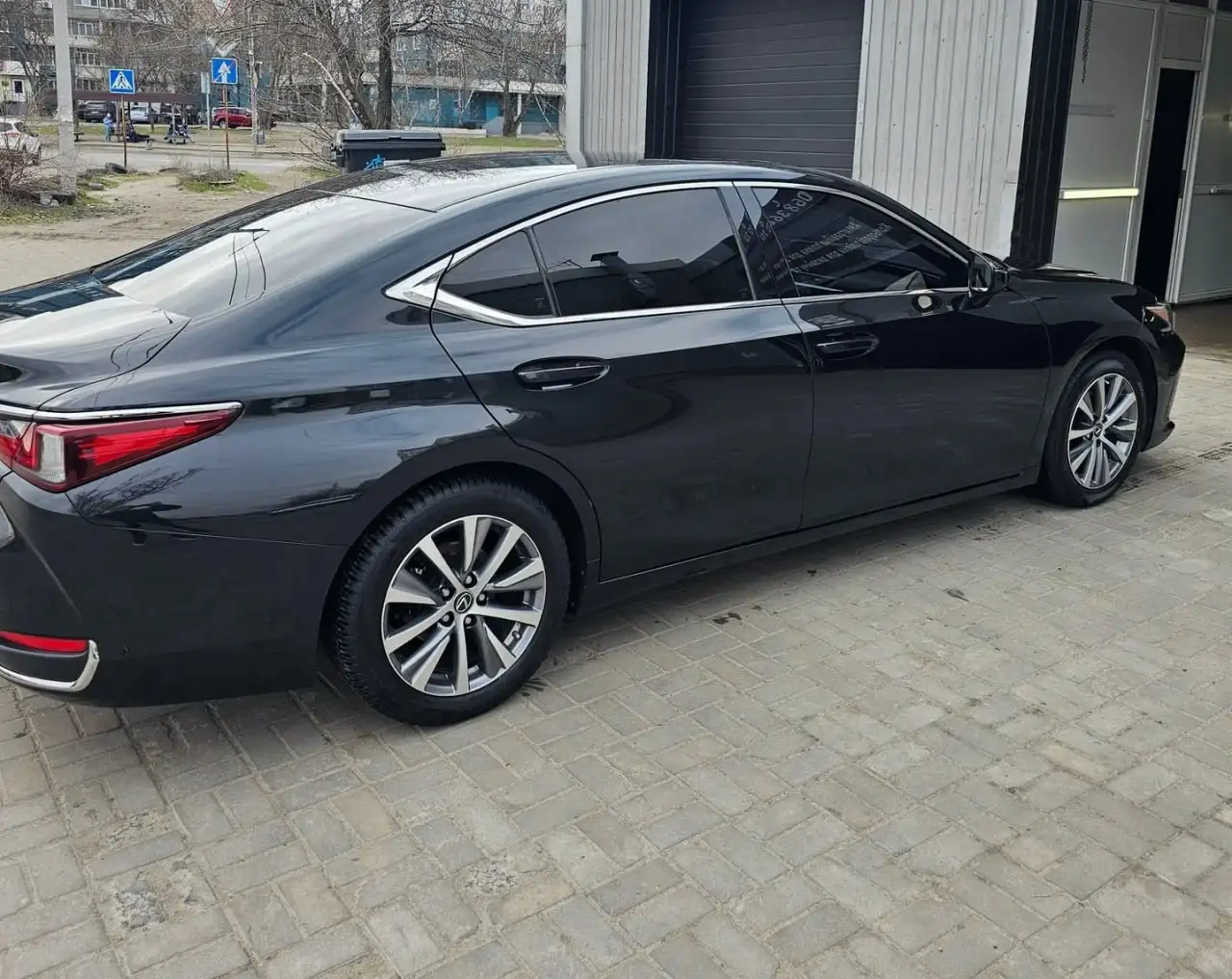 Lexus ES 2018 бизнес-седан - Легковые автомобили (Авто) в Уфа