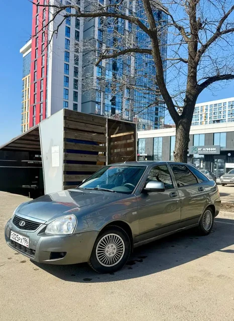 Продажа Приора Хэтчбек 2011 года - Авто в Уфа