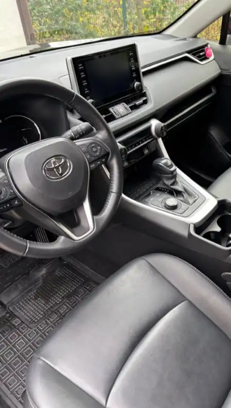 Продажа Toyota RAV4 2021 года - Внедорожник/кроссовер (Авто) в Уфа