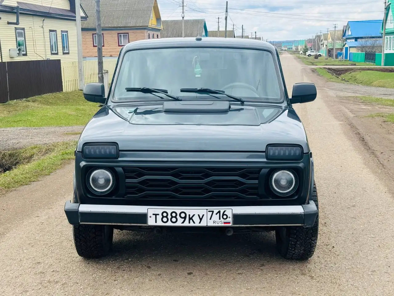 Лада Нива 2021 в цвете Борнео, одна хозяин, 90 000 км - Легковые автомобили (Авто) в Неизвестно