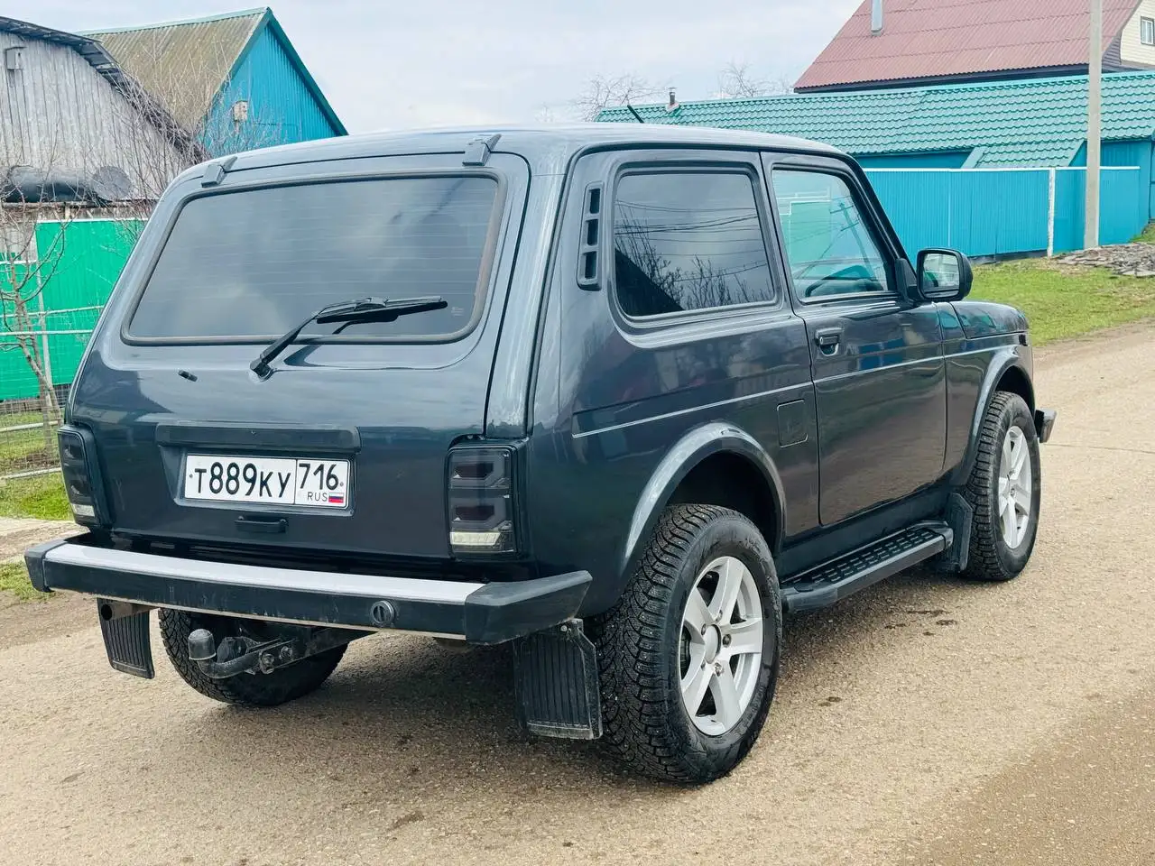 Лада Нива 2021 в цвете Борнео, одна хозяин, 90 000 км - Легковые автомобили (Авто) в Неизвестно