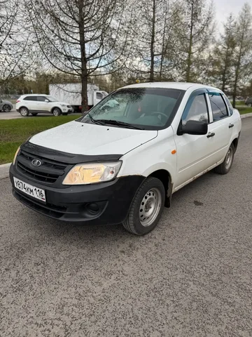 Toyota Camry 2014 - Грузовая техника в Набережные Челны