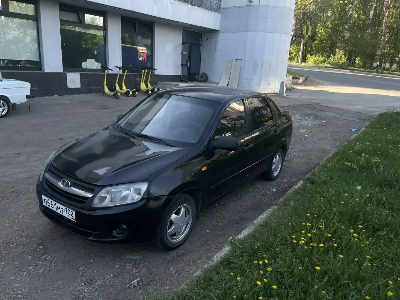 Лада Гранта 2013 - Легковые автомобили (Авто) в Уфа