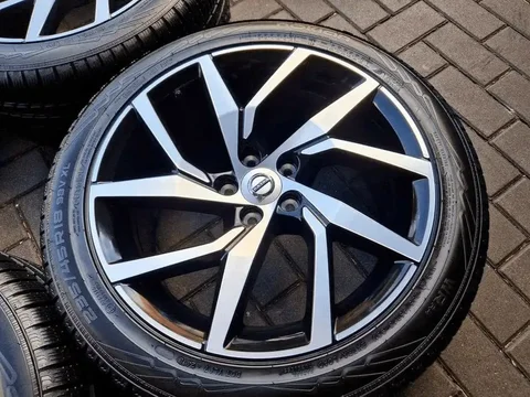 Оригинальные диски Volvo R18 с шинами - Материалы для тюнинга в Уфа