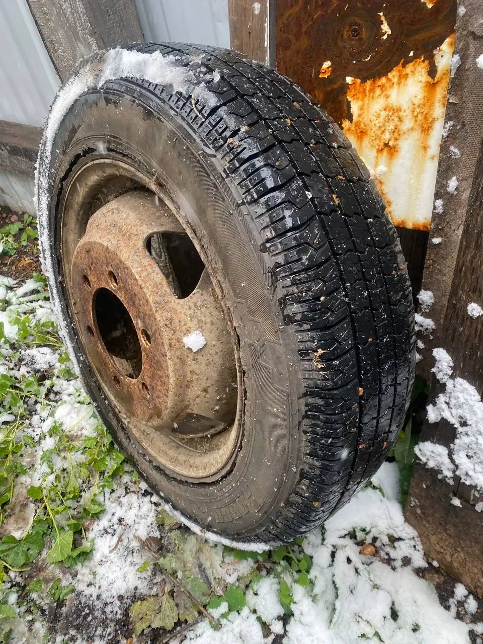 Продаю комплект колес на Газель