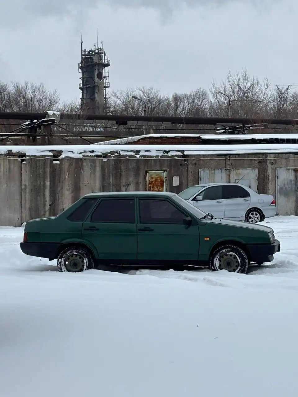 Продажа автомобиля ВАЗ 21099 2000 года