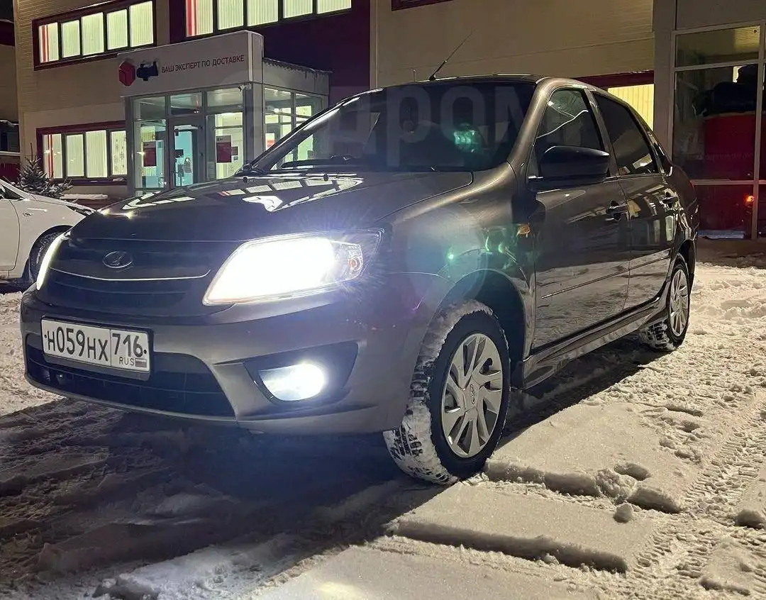 Продам Lada Granta 2014 года в отличном состоянии