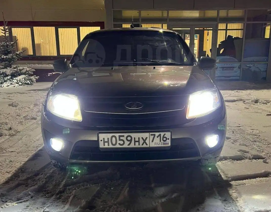 Продам Lada Granta 2014 года в отличном состоянии