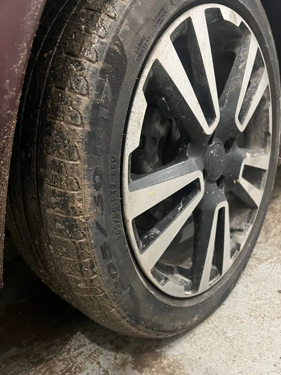 Продам диски Vesta Cross r17 с резиной 205/50/17